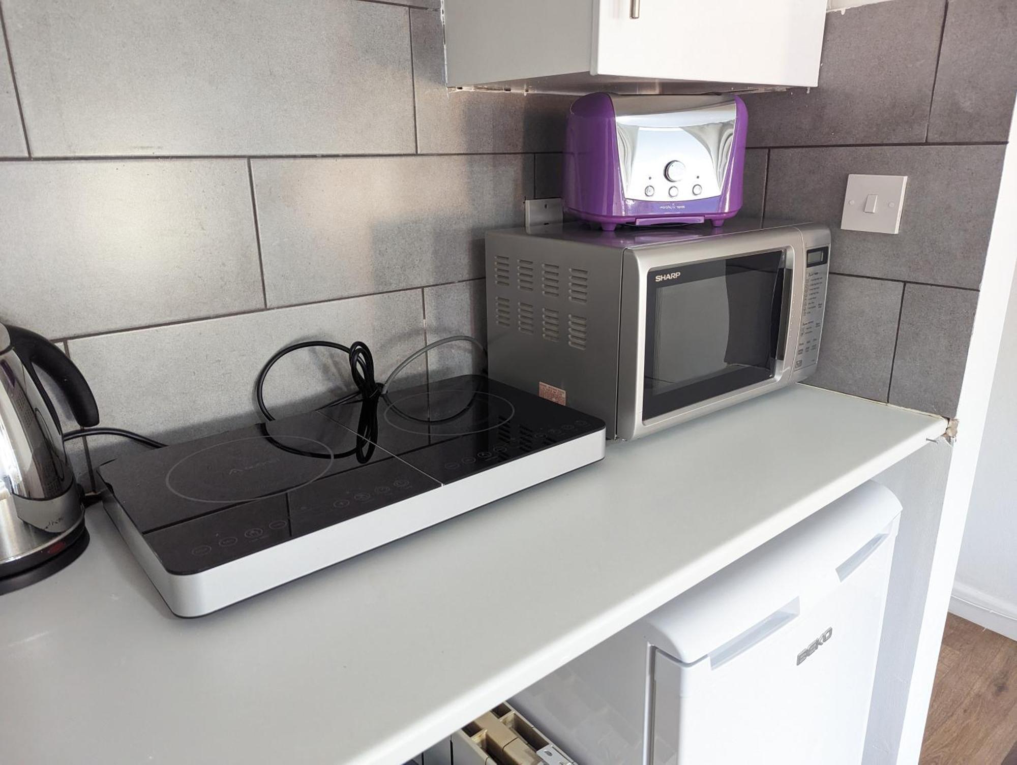 Inner-City Apartments - Basic Amenites Cardiff Dış mekan fotoğraf