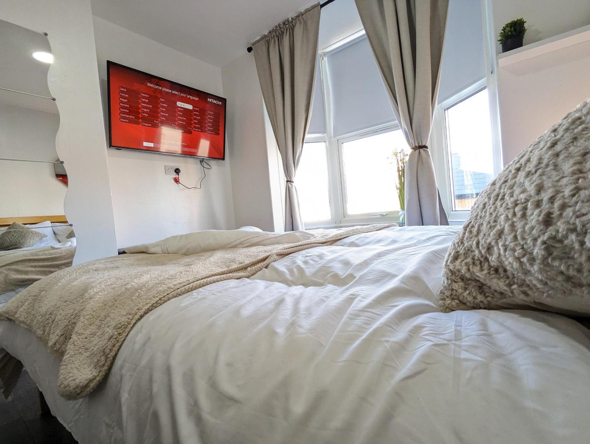 Inner-City Apartments - Basic Amenites Cardiff Dış mekan fotoğraf
