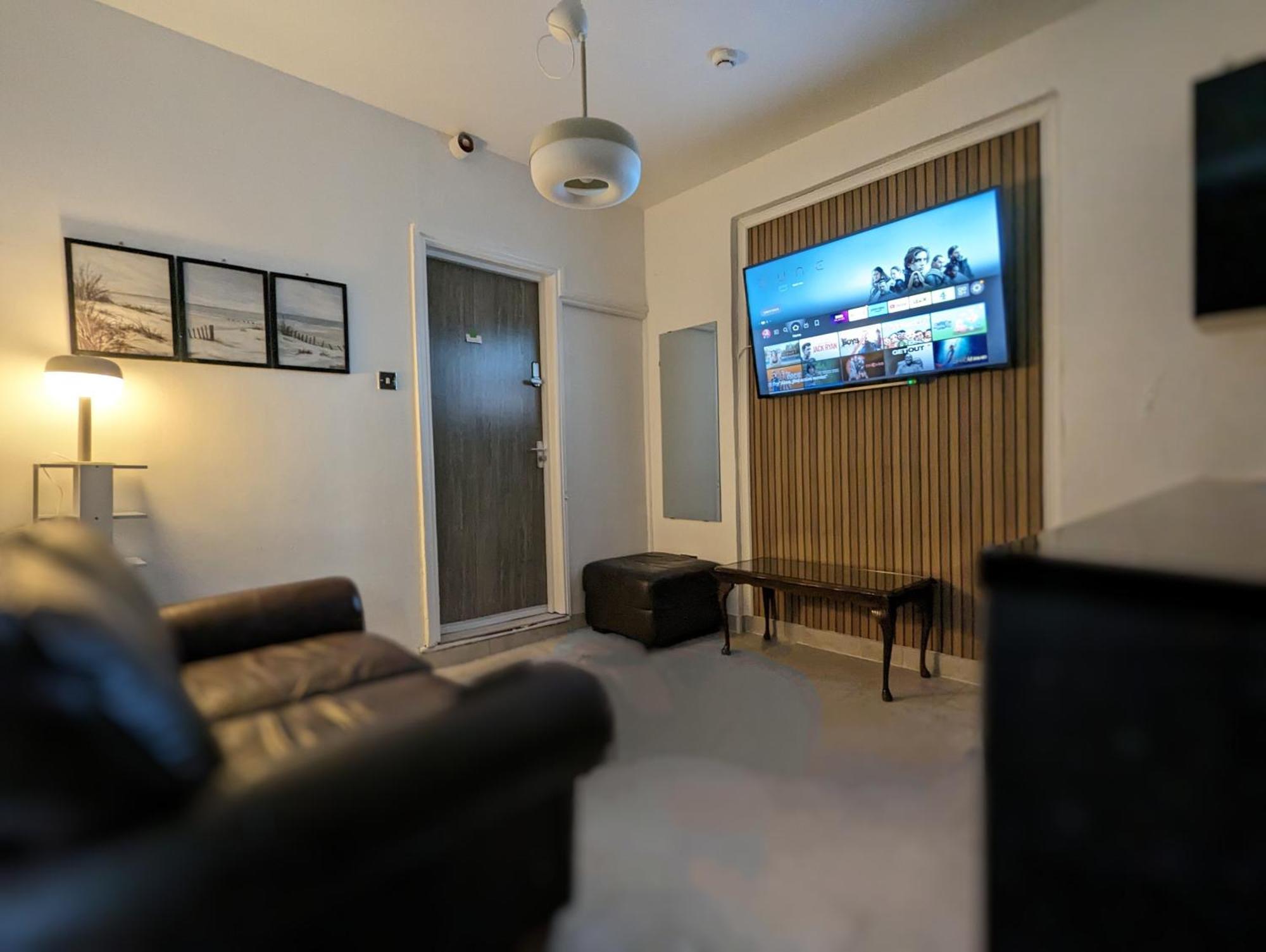 Inner-City Apartments - Basic Amenites Cardiff Dış mekan fotoğraf