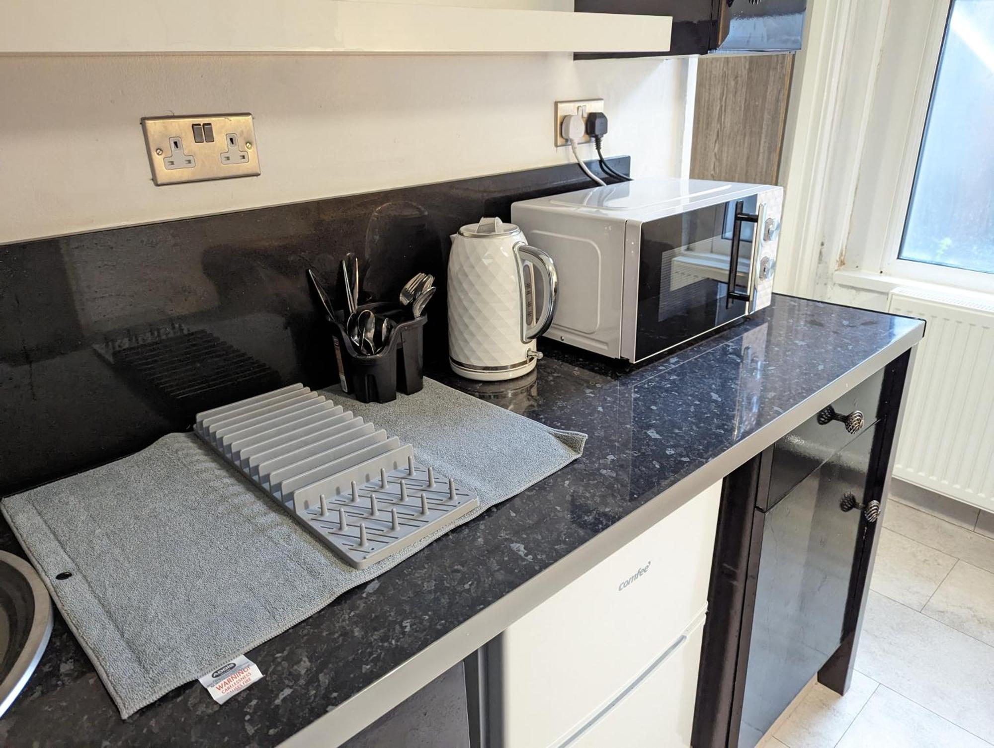 Inner-City Apartments - Basic Amenites Cardiff Dış mekan fotoğraf