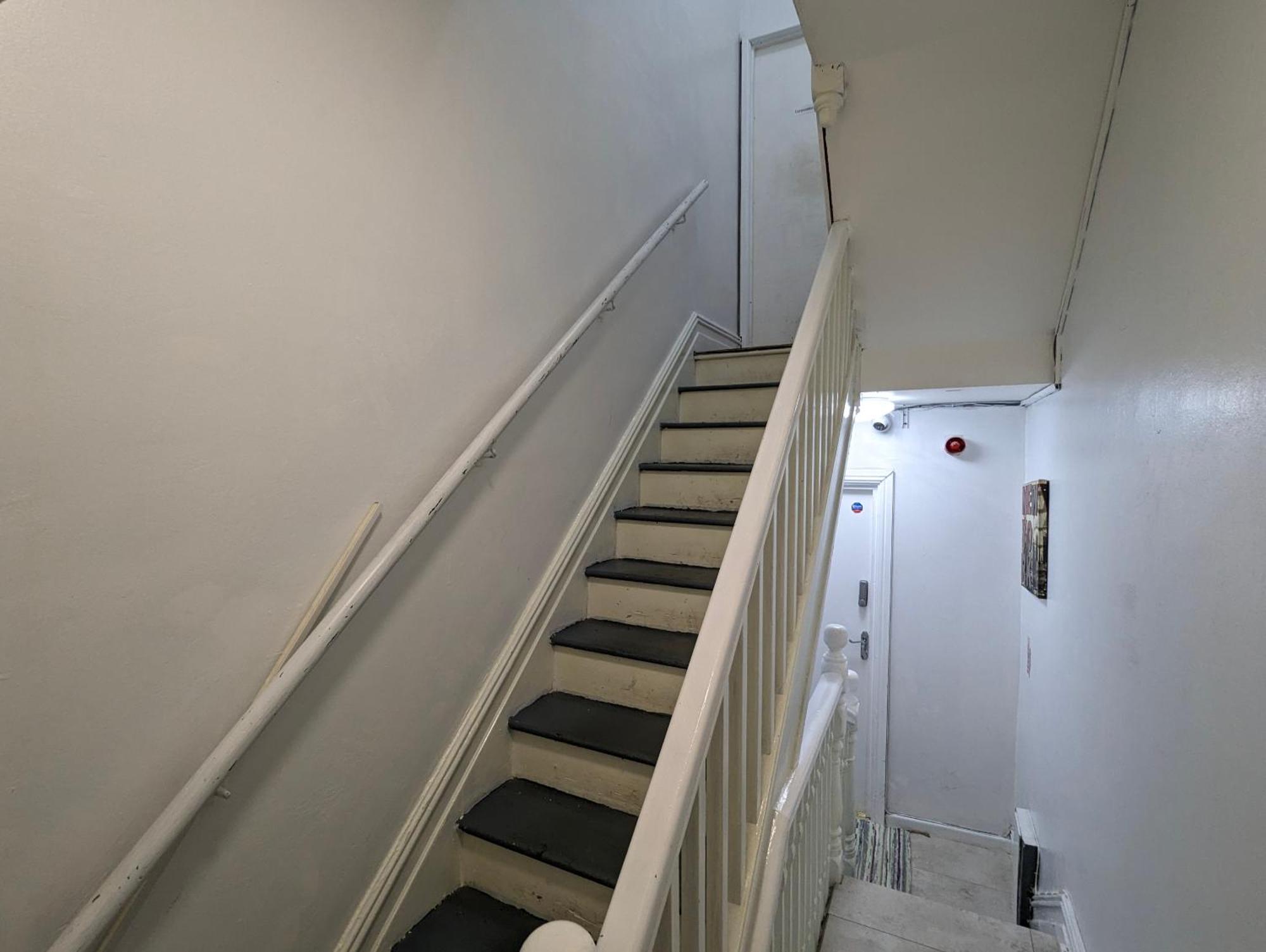 Inner-City Apartments - Basic Amenites Cardiff Dış mekan fotoğraf